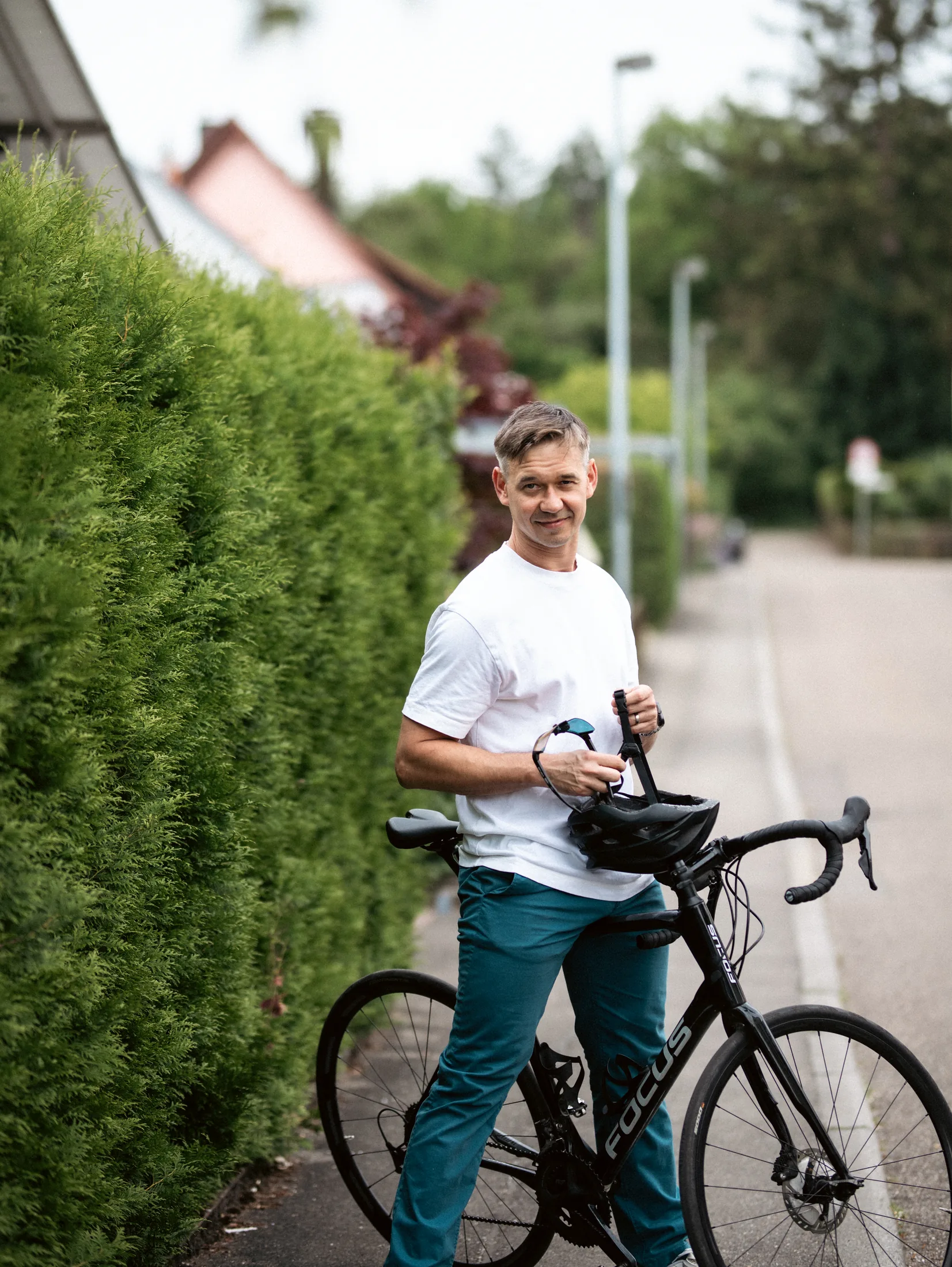 quellcoder Webagentur Korntal – Mitarbeiter bei einer Fahrrad-Aktion